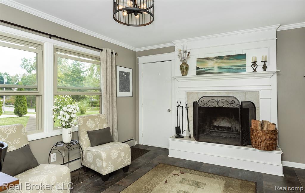 495 GLENN Court, Lake Orion, MI 48362 — Photo 6