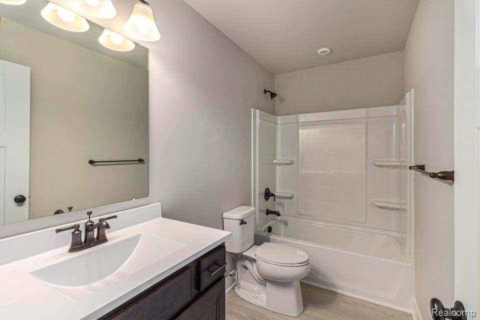 104 Cottonwood Court Court, Litchfield, MI 49252 — Photo 15