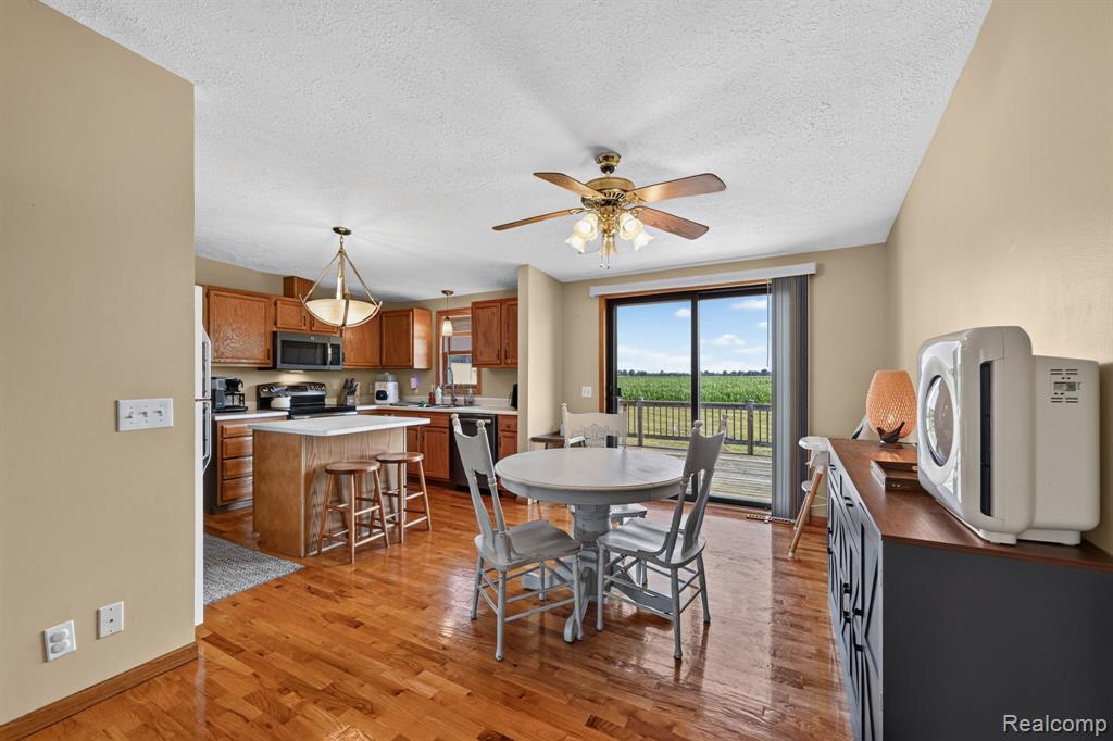 9889 Ditch Road, Chesaning, MI 48616 — Photo 14
