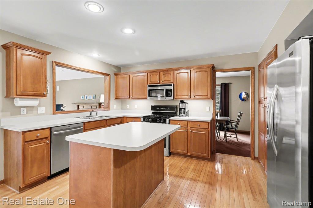 5045 Ashford Road, Clarkston, MI 48348 — Photo 11
