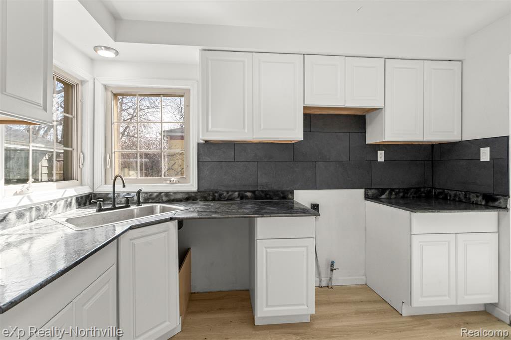 4675 Julius Boulevard, Westland, MI 48186 — Photo 16