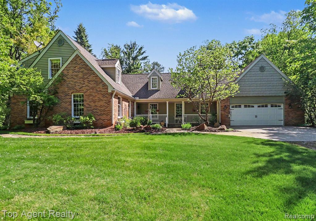 2411 Farmbrook Trail, Oxford, MI 48370 — Photo 46