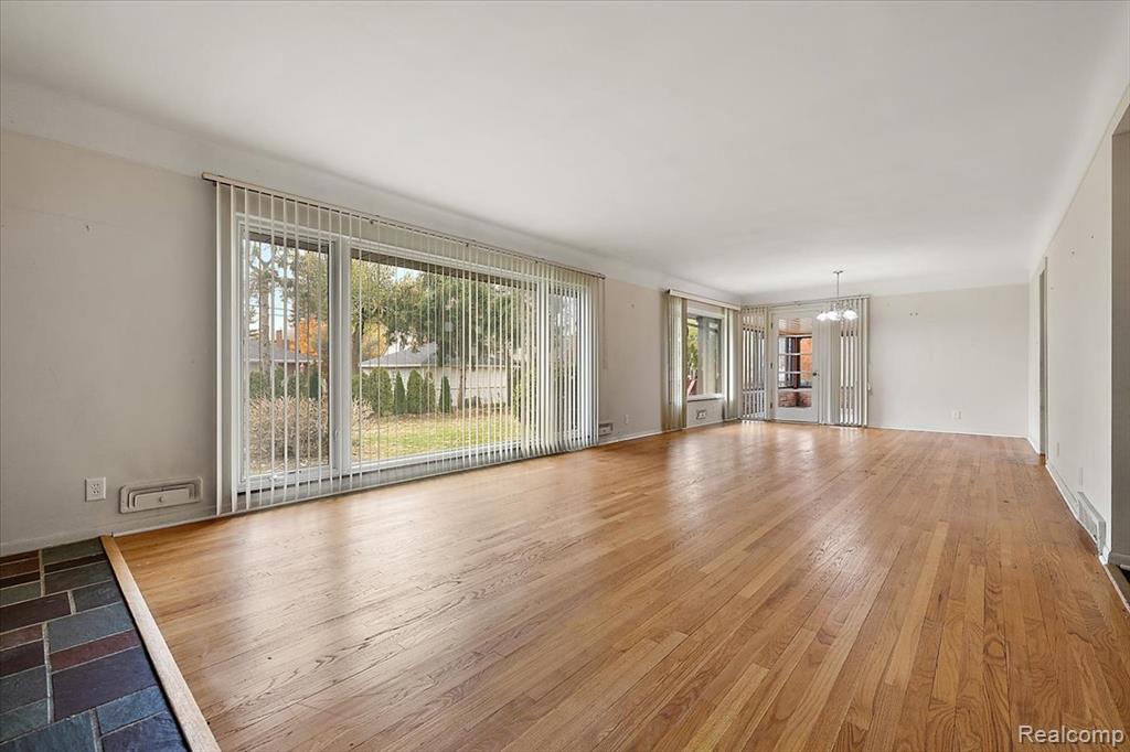 17455 Kinross Avenue, Beverly Hills, MI 48025 — Photo 9