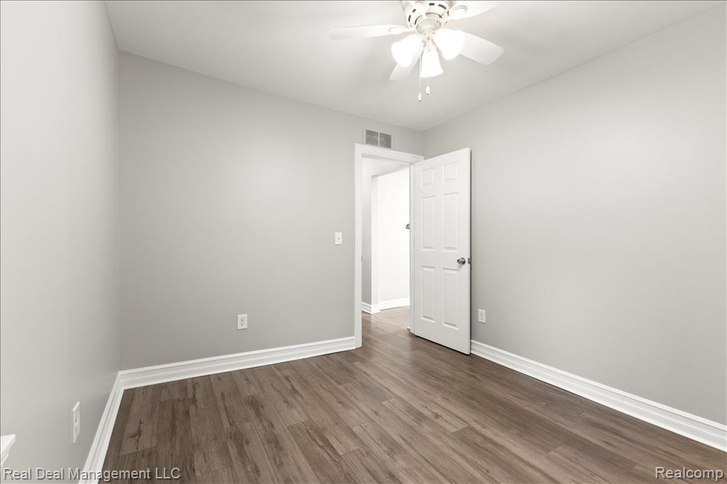 4414 Monroe Avenue, Waterford, MI 48329 — Photo 22