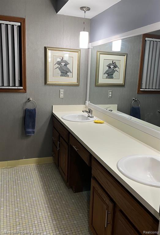 40430 Shakespeare Drive, Sterling Heights, MI 48313 — Photo 16