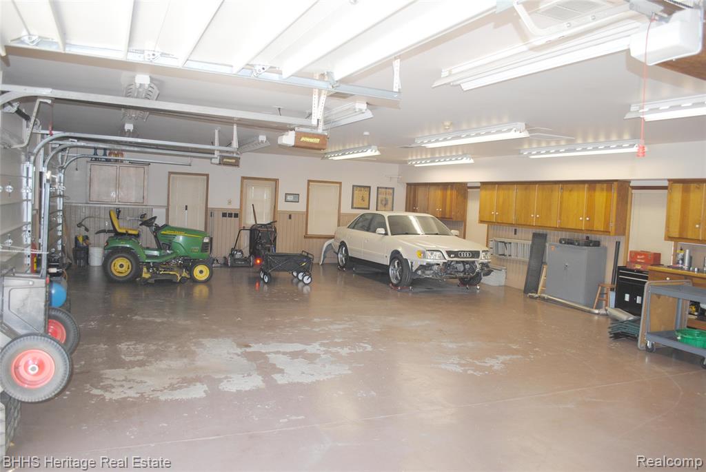 4450 Golf Club Road, Howell, MI 48843 — Photo 39