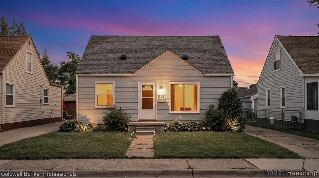 19021 Hazelwood Street, Roseville, MI 48066