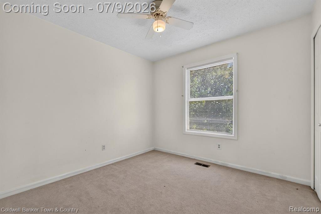 9016 Hyacinth Way, Brighton, MI 48116 — Photo 38