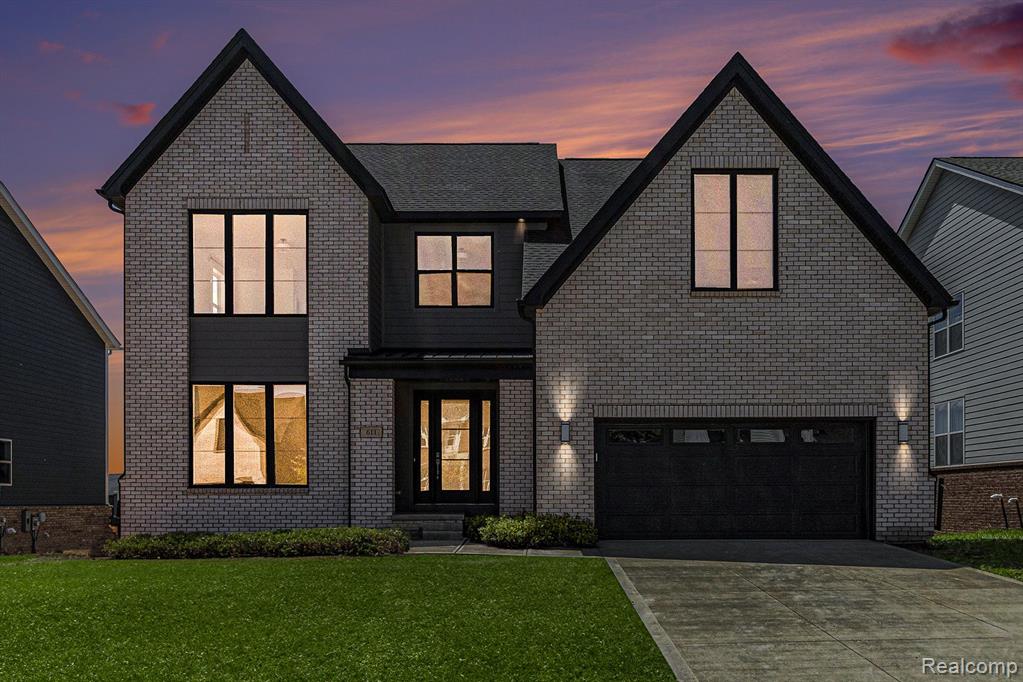 611 PINE Circle, Ann Arbor, MI 48105 — Photo 2