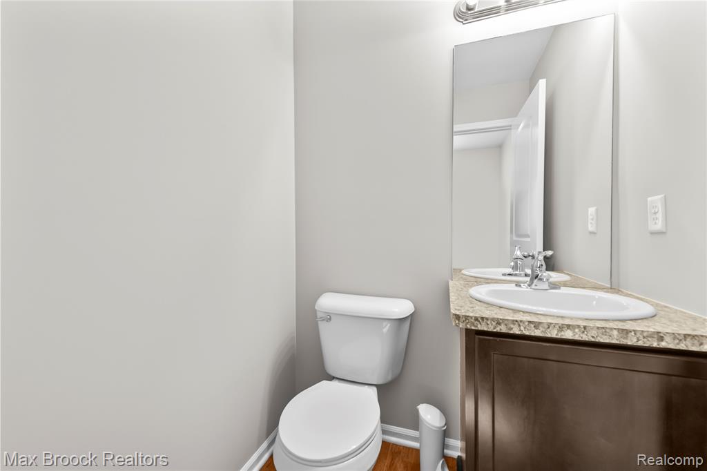 6023 Treetops Drive, Romulus, MI 48174 — Photo 14