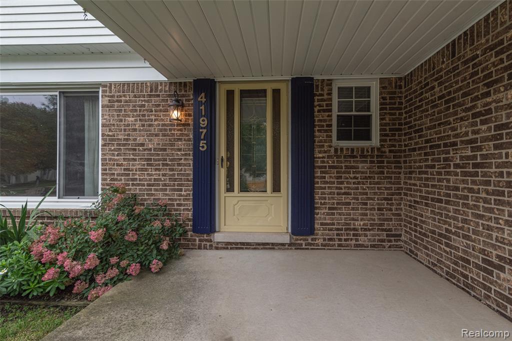 41975 Cherry Hill Road, Novi, MI — Photo 4