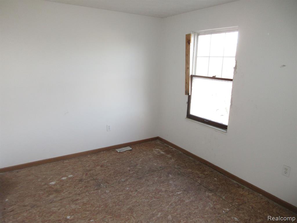 4429 HARDING Street, Detroit, MI 48214 — Photo 10