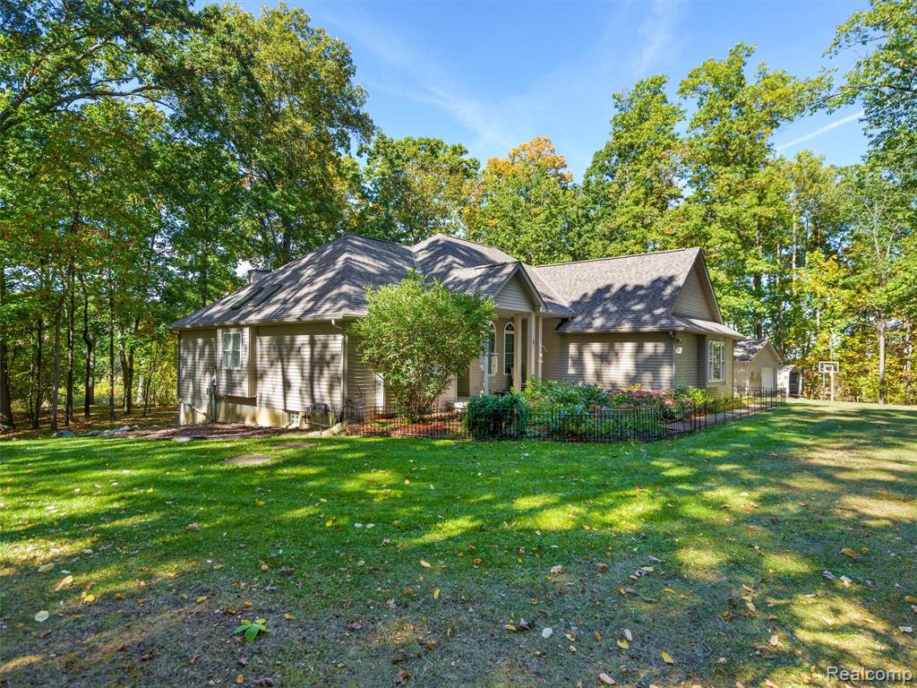11371 Runyan Lake Road, Fenton, MI 48430 — Photo 55