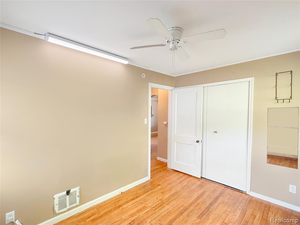4993 Gateshead Street, Grosse Pointe, MI 48236 — Photo 10