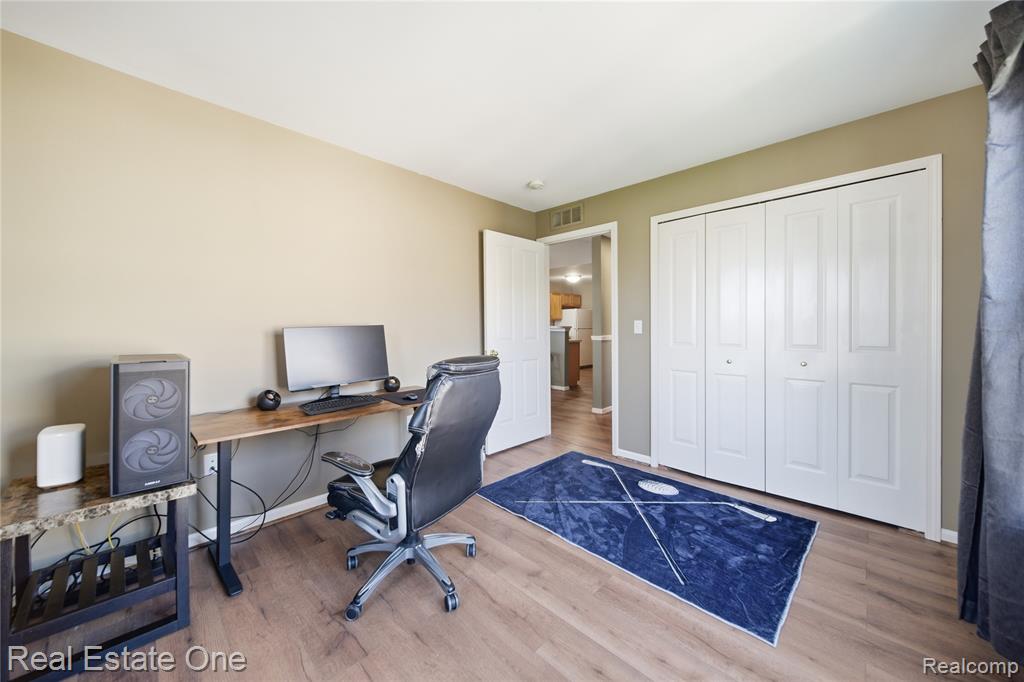 4113 Hampton Ridge Boulevard, Howell, MI 48843 — Photo 19