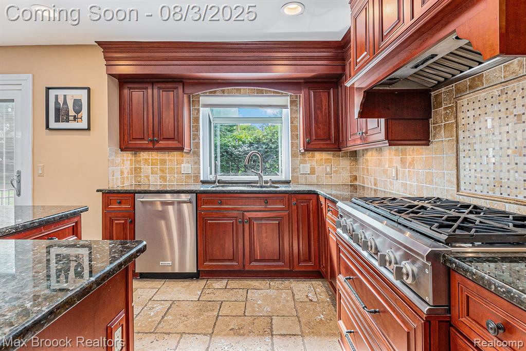 4705 Rivers Edge Drive, Troy, MI 48098 — Photo 14