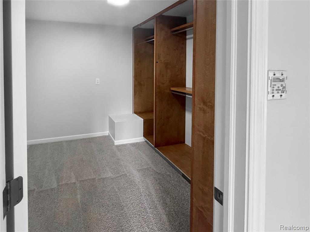 35854 Castlemeadow Drive, Farmington, MI 48335 — Photo 12
