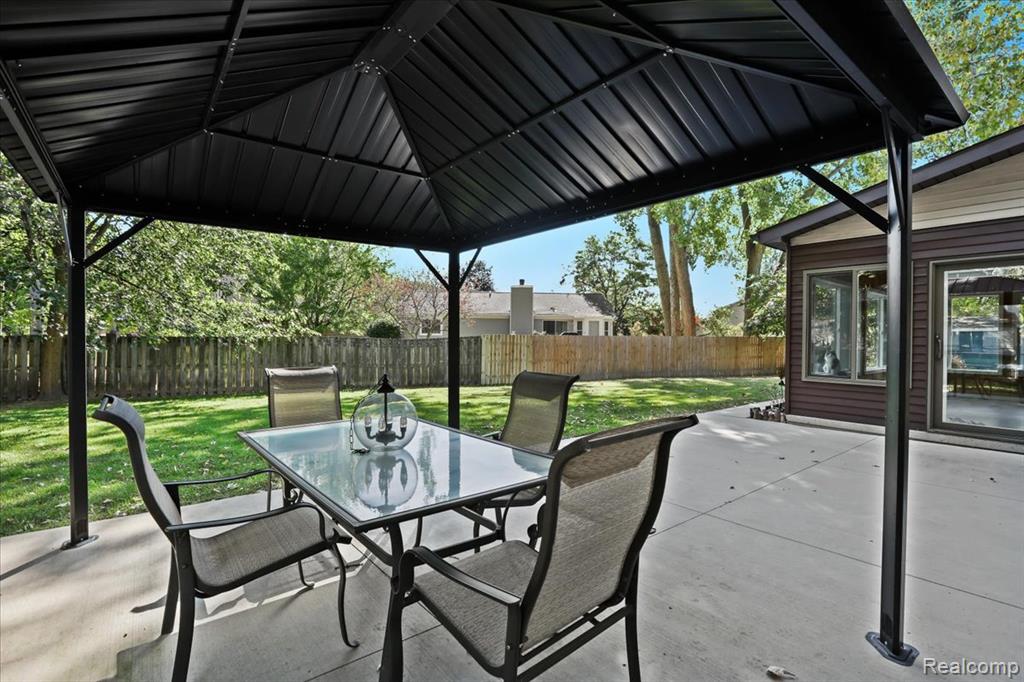 540 Dartmouth Crescent Court, Westland, MI — Photo 43