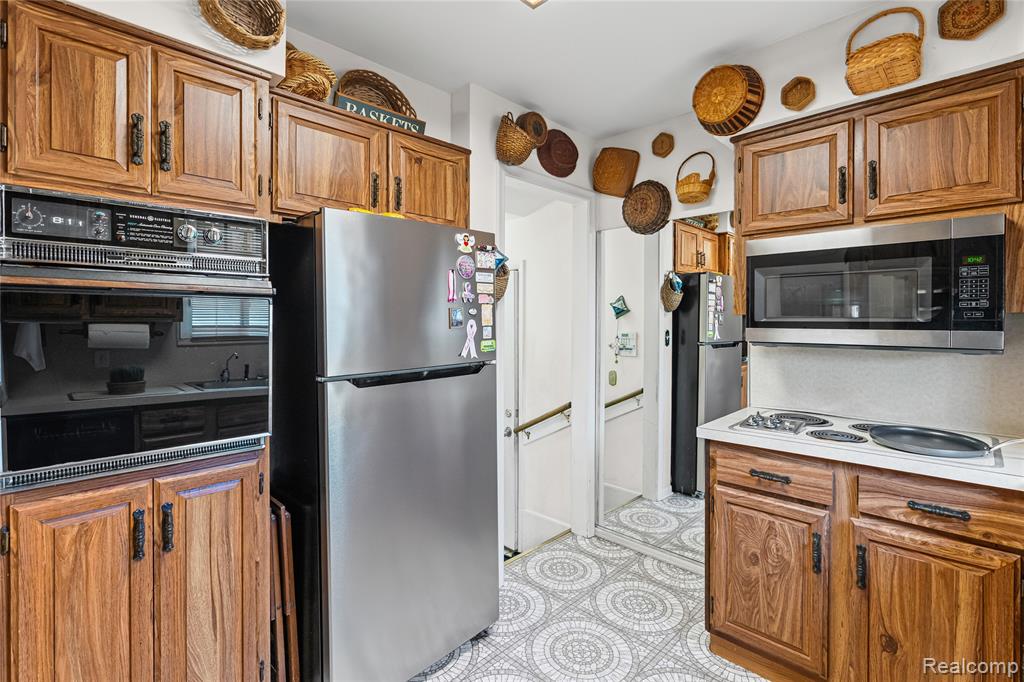 4480 Cherrytree Lane, Flint, MI 48507 — Photo 19