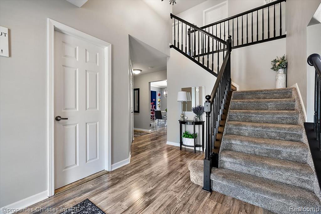 42683 Wimbleton Way, Novi, MI — Photo 4