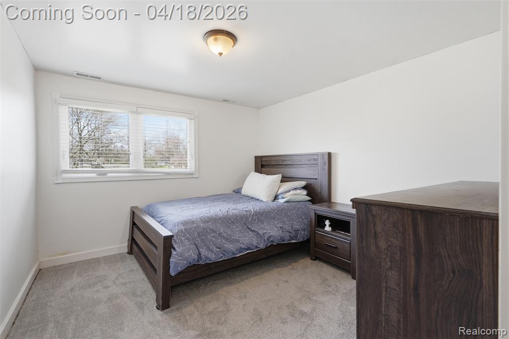 5585 Castleton Drive, West Bloomfield, MI — Photo 13