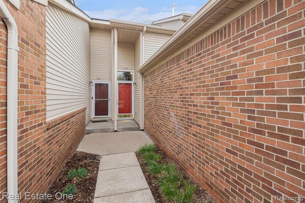 520 N REESE Street, South Lyon, MI 48178 — Photo 4