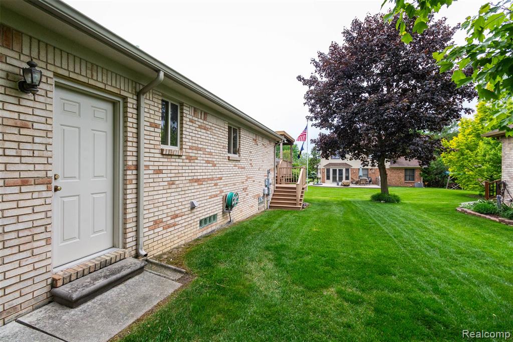 53395 Andrew Circle, New Baltimore, MI 48047 — Photo 40