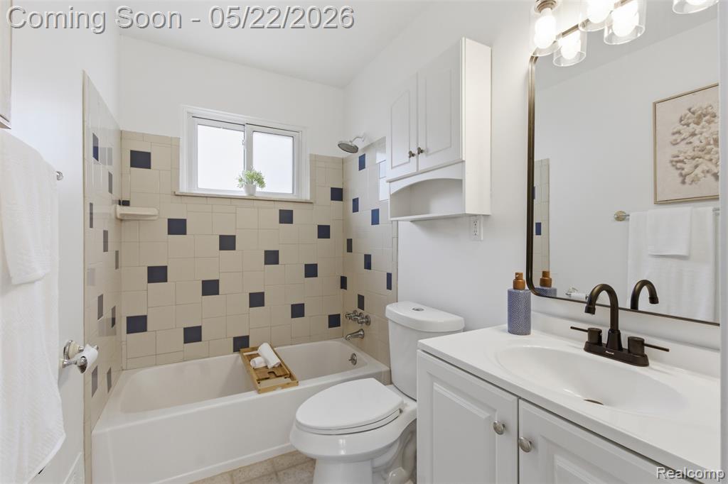20520 Catalano Street, Clinton Twp, MI 48035 — Photo 12