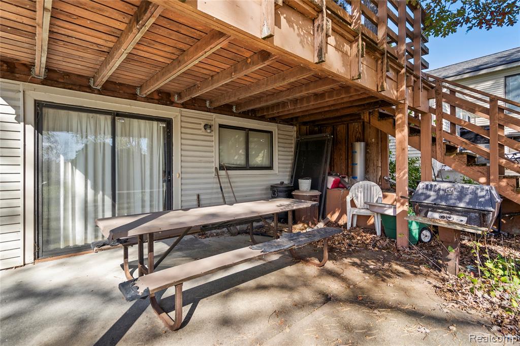 6675 Langtoft Street, West Bloomfield, MI 48324 — Photo 17