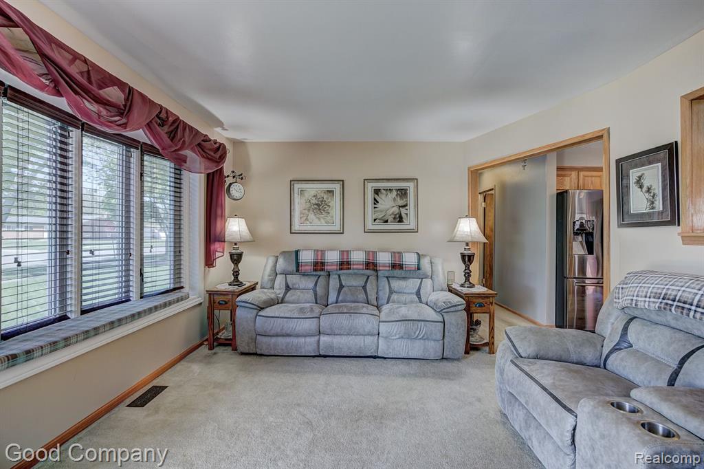 4615 FRAZHO Road, Warren, MI 48091 — Photo 4