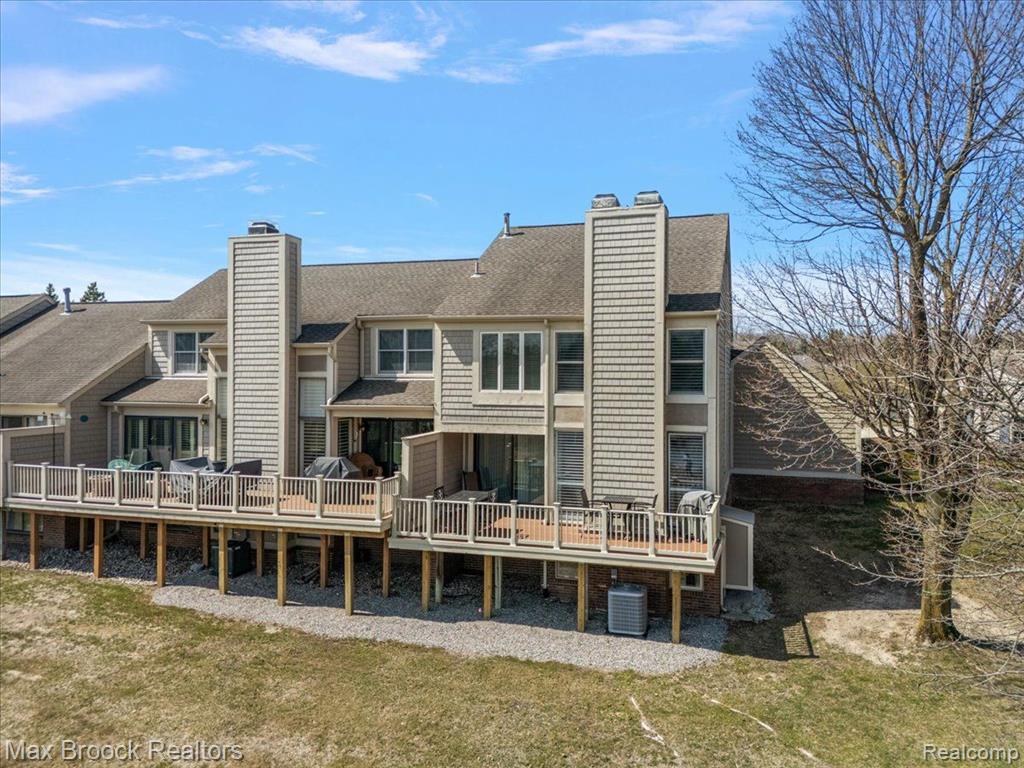 892 TARTAN Trail, Bloomfield Hills, MI 48304 — Photo 47