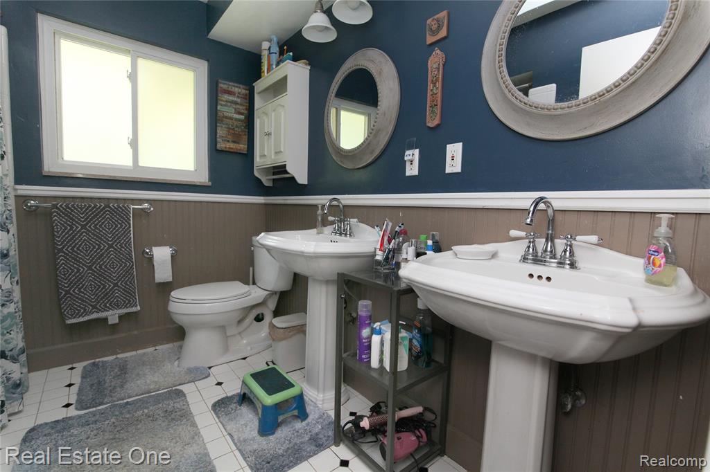 483 Rochdale Drive S, Rochester Hills, MI 48309 — Photo 25