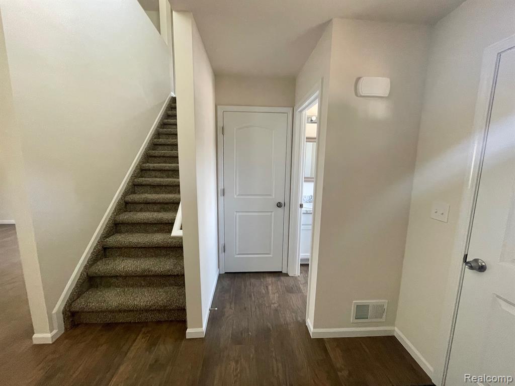 5750 Copper Tree Park, Waterford, MI 48327 — Photo 15