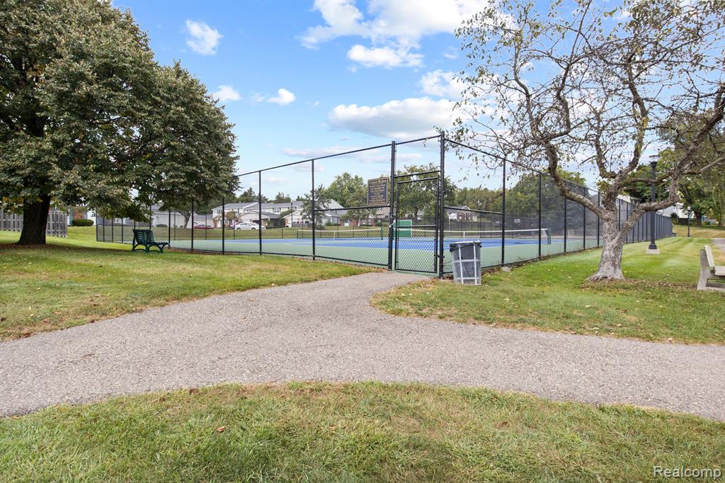 19919 SCHOOLHOUSE Court, Northville, MI 48167 — Photo 34