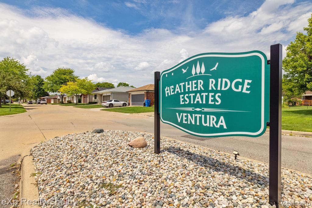 15175 La Grande Plaza, 32, Warren, MI 48088