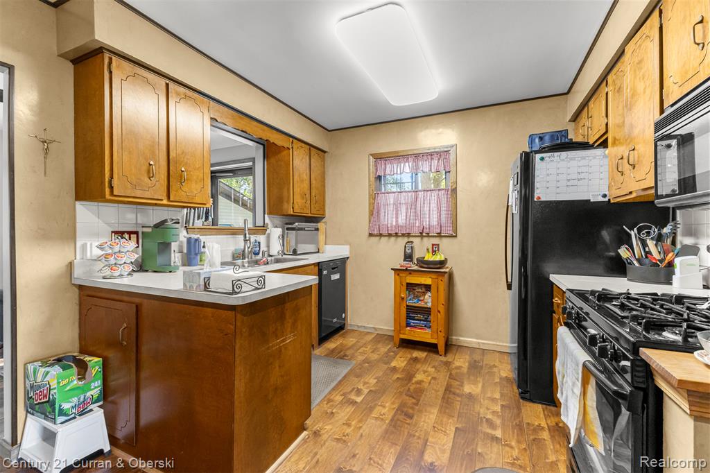 8751 Speedway Drive, Shelby Twp, MI 48317 — Photo 11