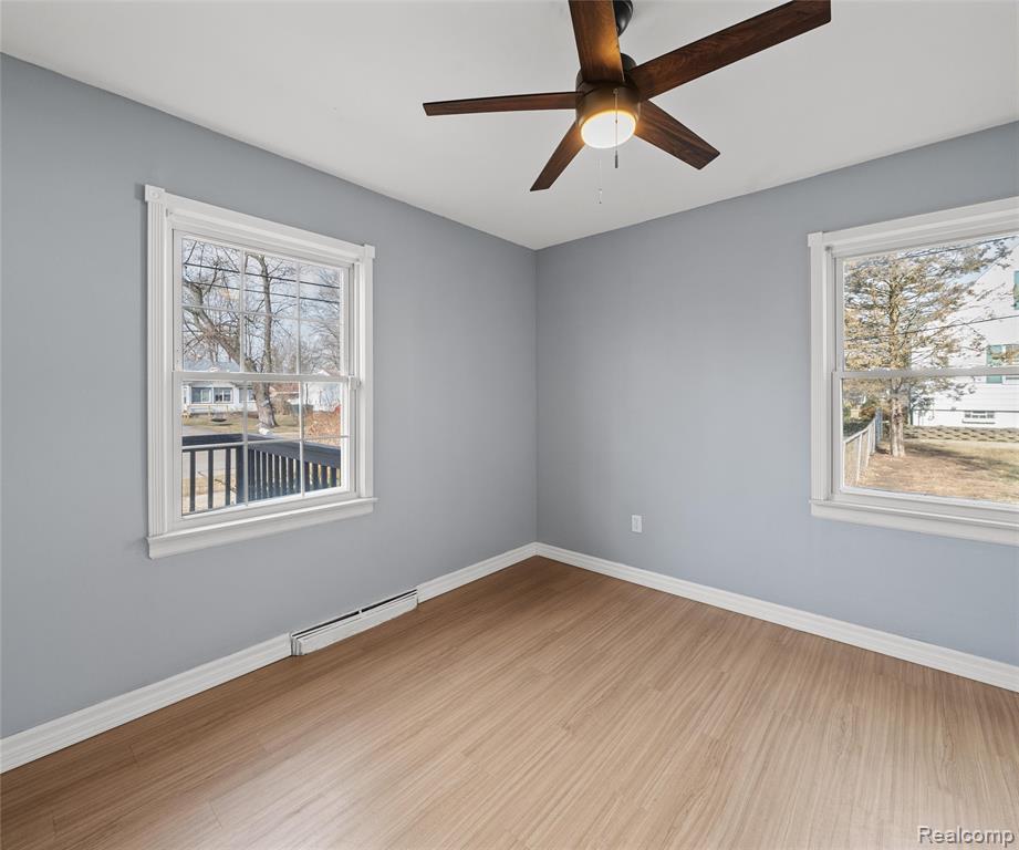 8916 Deering Street, Livonia, MI 48150 — Photo 20