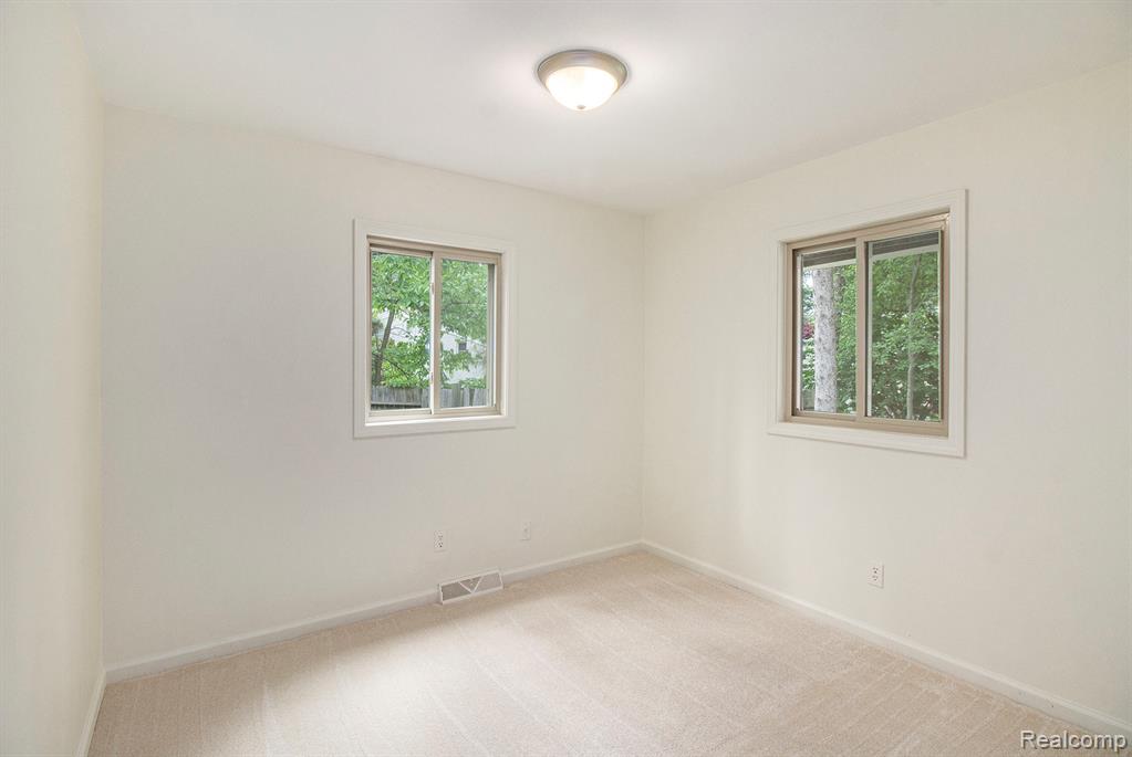 7831 Caberfae Trail, Clarkston, MI 48348 — Photo 13