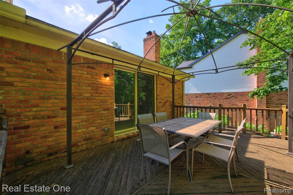 417 Eckford Circle, Troy, MI 48085 — Photo 37