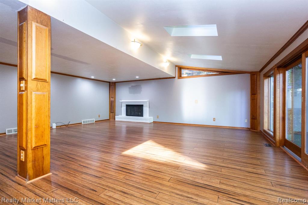 7505 Falling Leaf Court, Flushing, MI 48433 — Photo 7