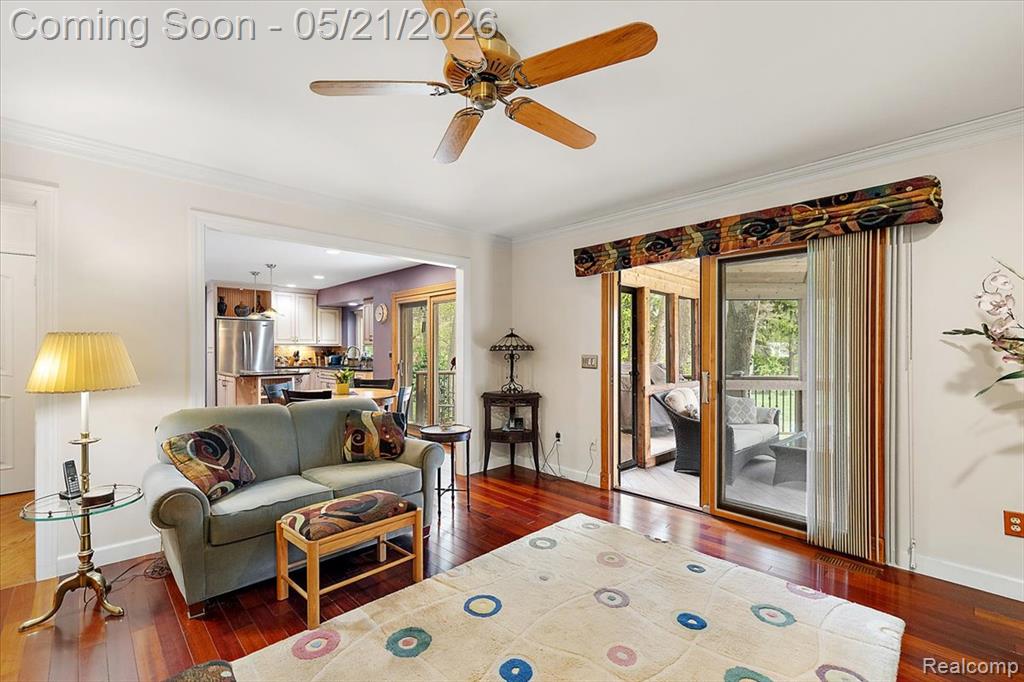 33891 Yorkridge Street, Farmington, MI 48331 — Photo 32