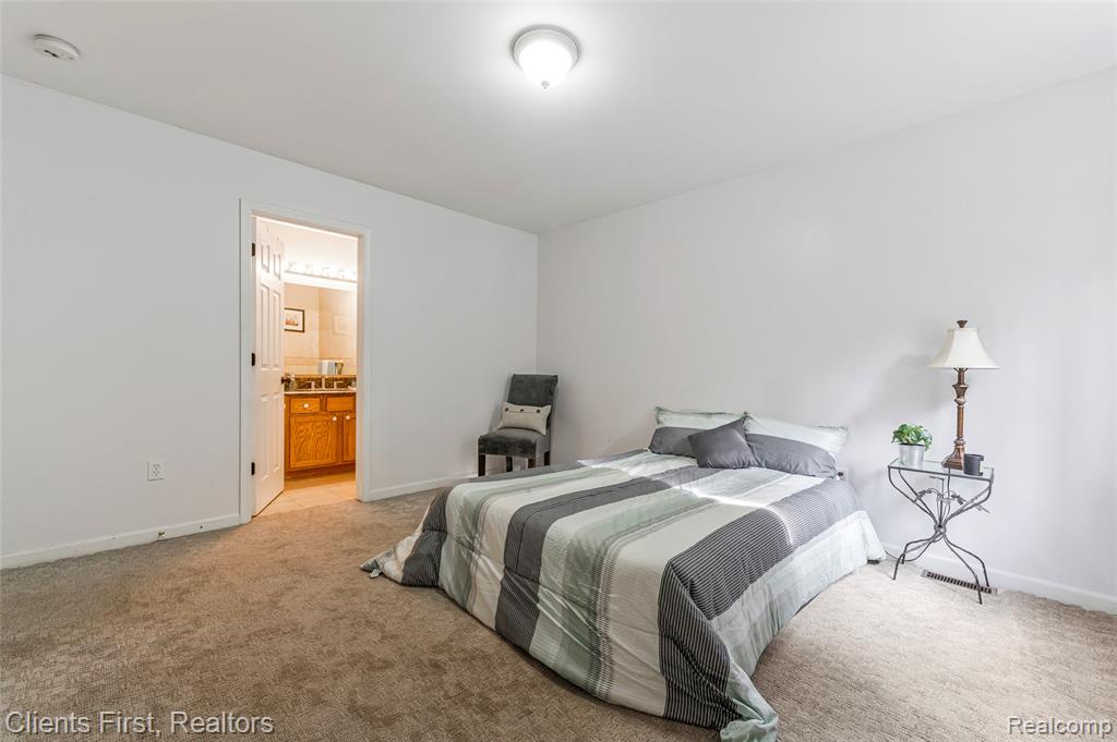 4840 Gilbo Avenue, Waterford, MI 48328 — Photo 19