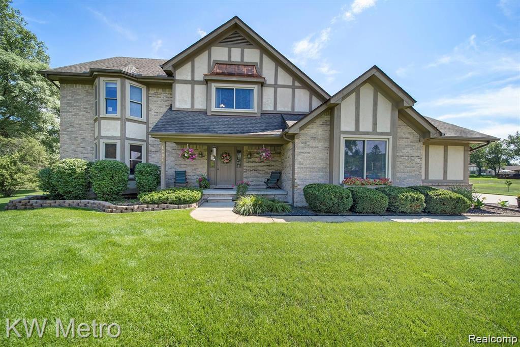 6886 Vail Court, Clarkston, MI 48348 — Photo 21