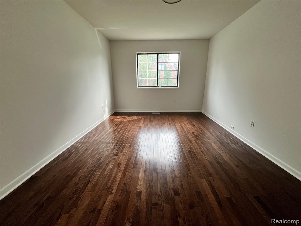 23025 Liberty Street, 13, Saint Clair Shores, MI 48080 — Photo 22