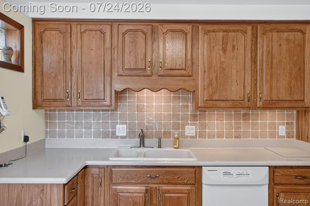 32740 Alvin Street, Garden City, MI — Photo 9