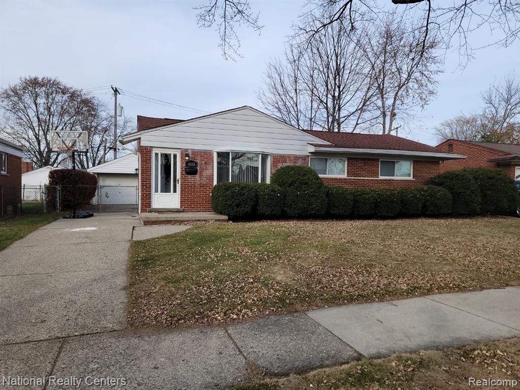 4661 Reader Drive, Warren, MI 48092 — front exterior