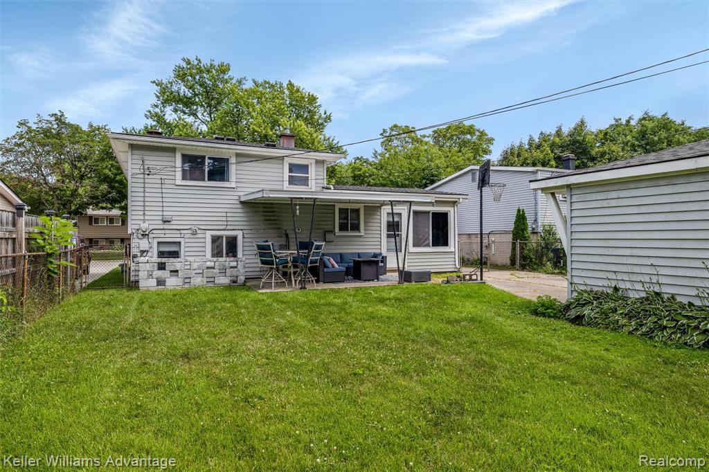 9428 Oak Street, Taylor, MI 48180 — Photo 23