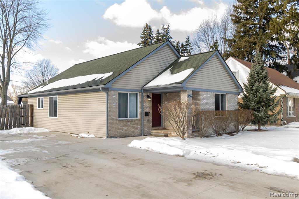 256 Crocker Boulevard, Mount Clemens, MI 48043 — Photo 29