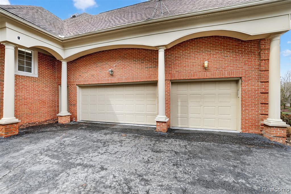 6620 Minnow Pond Drive, West Bloomfield, MI — Photo 59