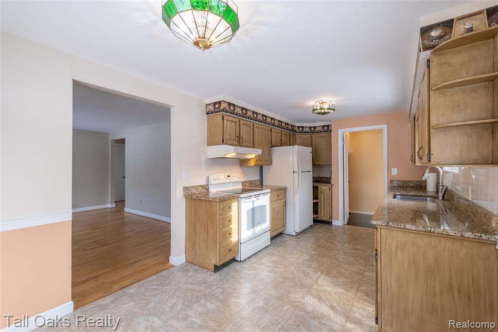 7101 Anna Street, Grand Blanc, MI 48439 — Photo 8
